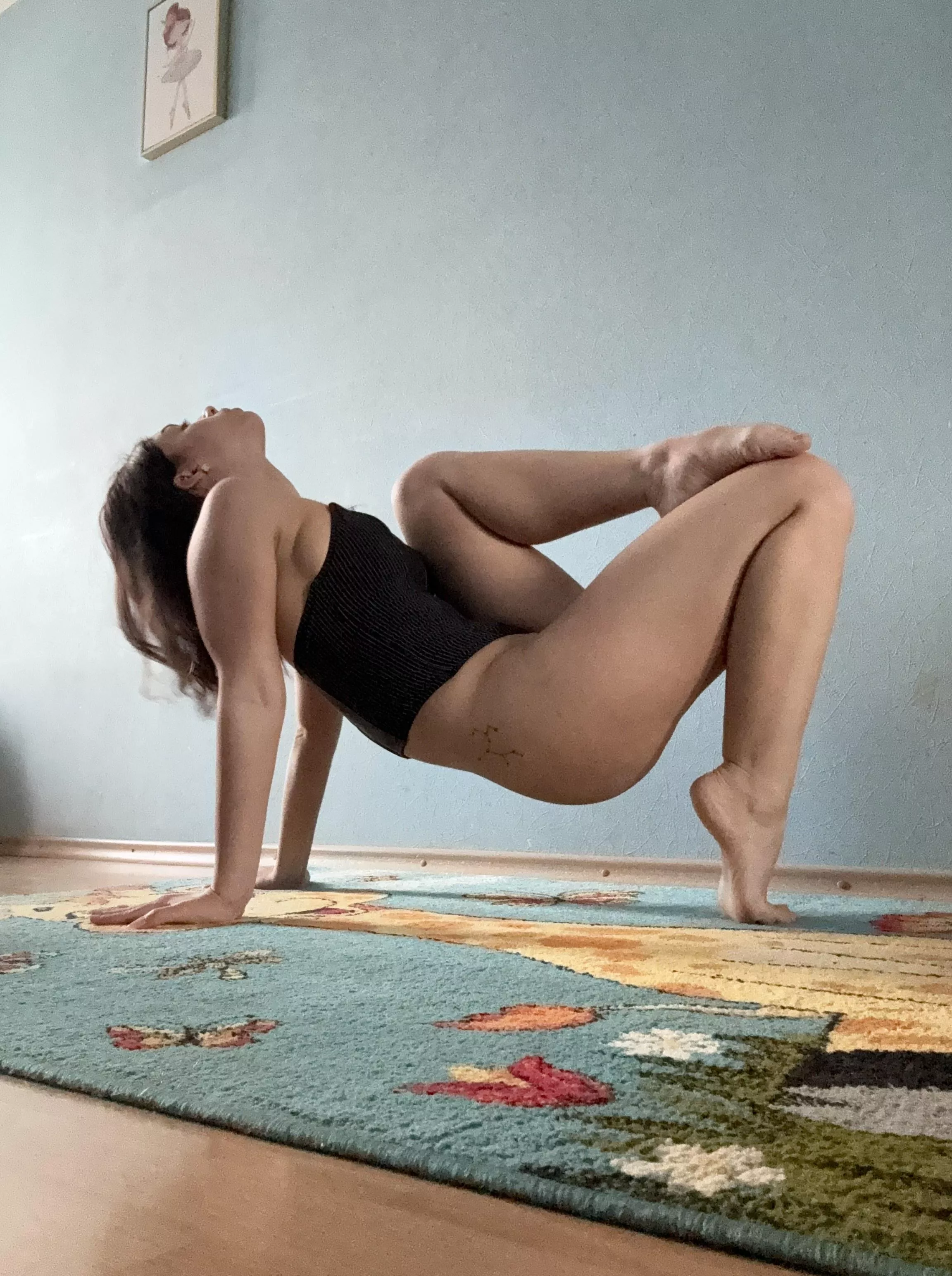 How do you like this pose posted by bonedcadiz