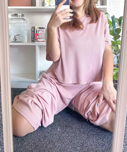 I heard you liked small butts by Mutzkm