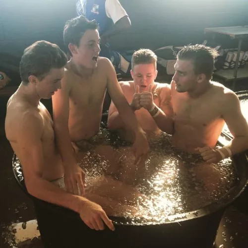 Ice bath by Primal_Mantis