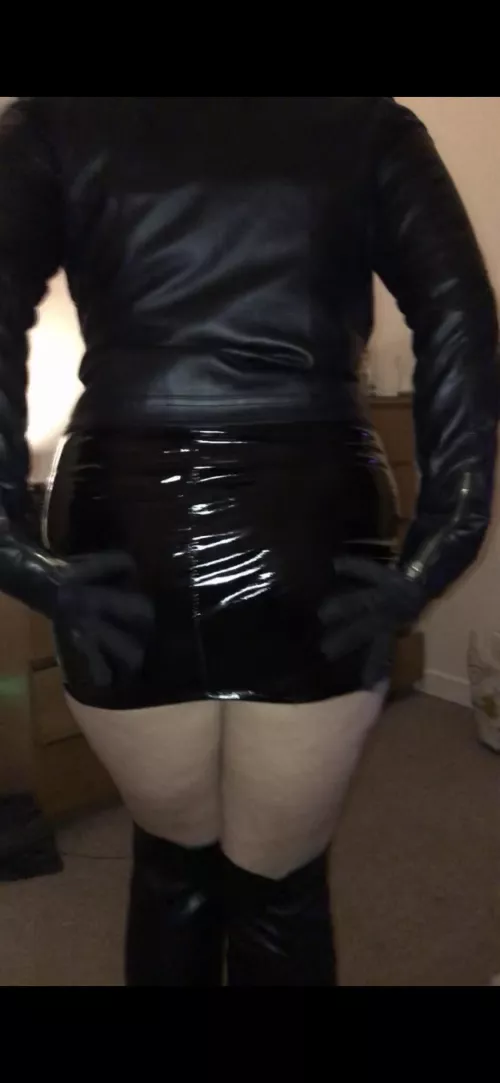 Leather latex boots and gloves by LeatherCD