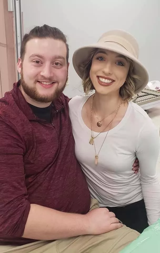 Looking for a hung guy to give her a facial while I watch. posted by Economy_Leg_25