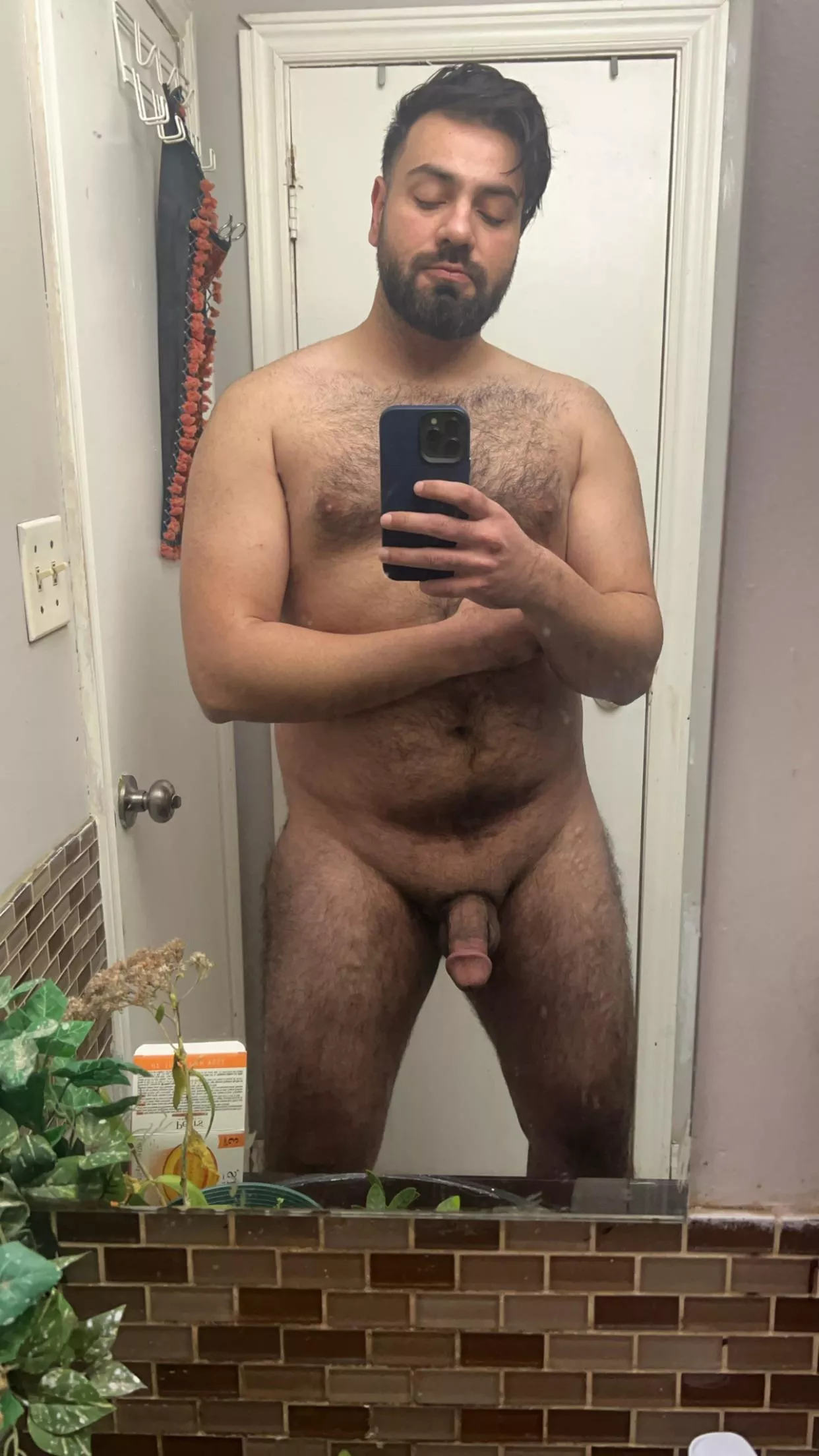 M29, 240 pounds, 6ft3. posted by Nofalriz