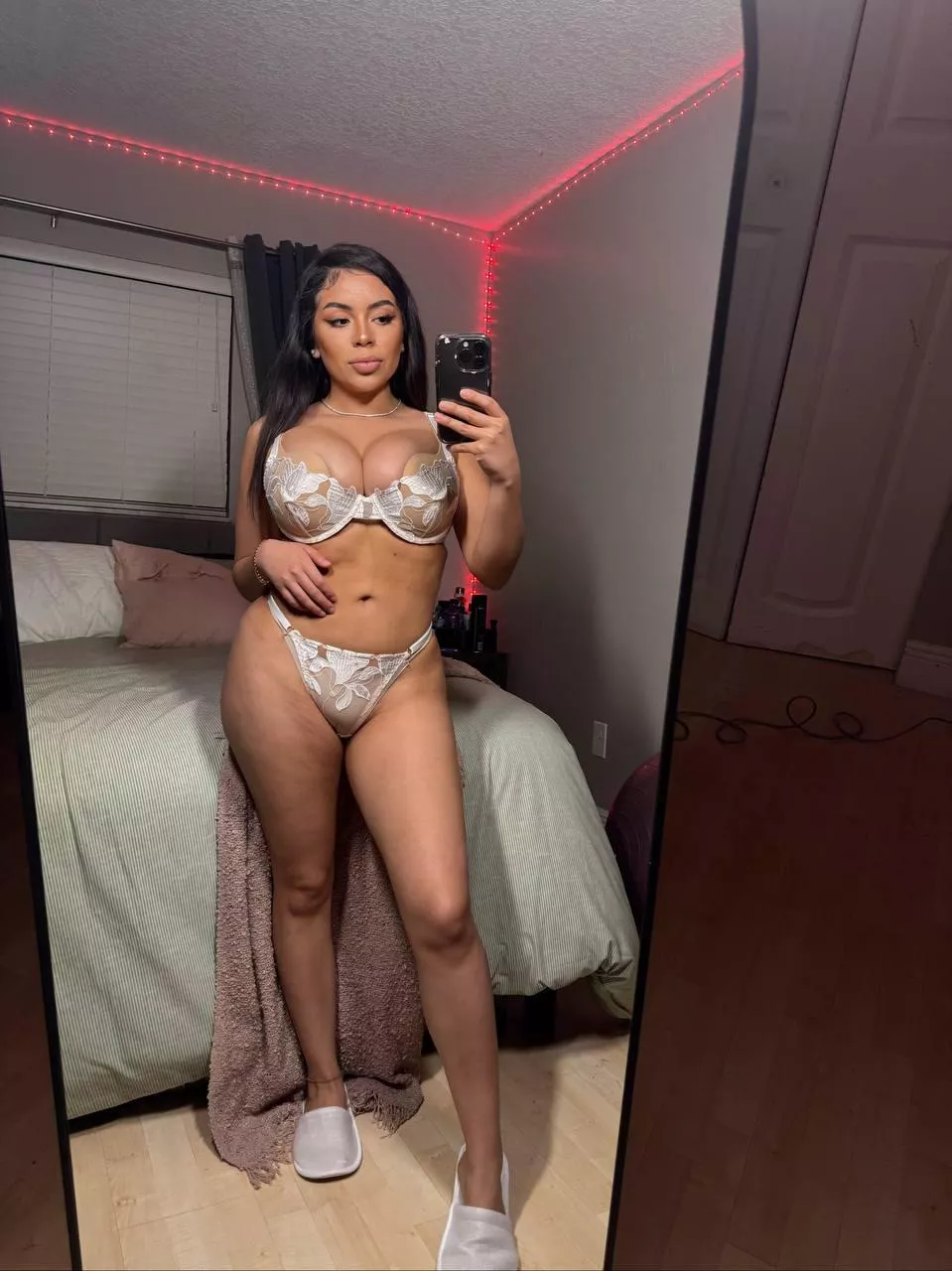 Me cooking you quesadillas dressed like this, are you wifing me or not papi... posted by Maggiebossx