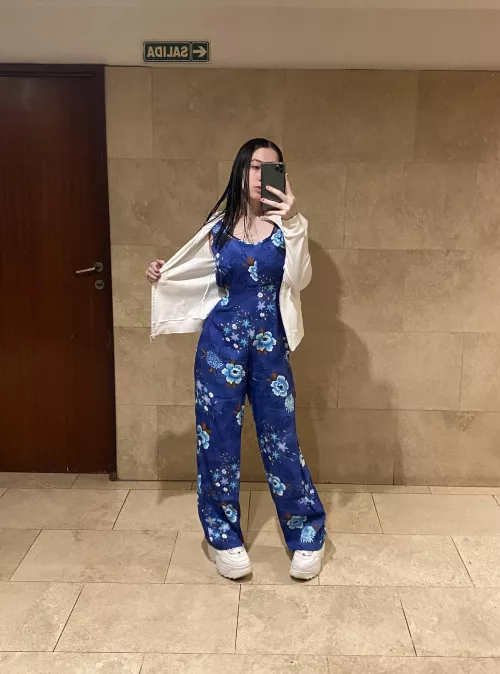 My body was created to be depicted in paintings by Cutee_Queen