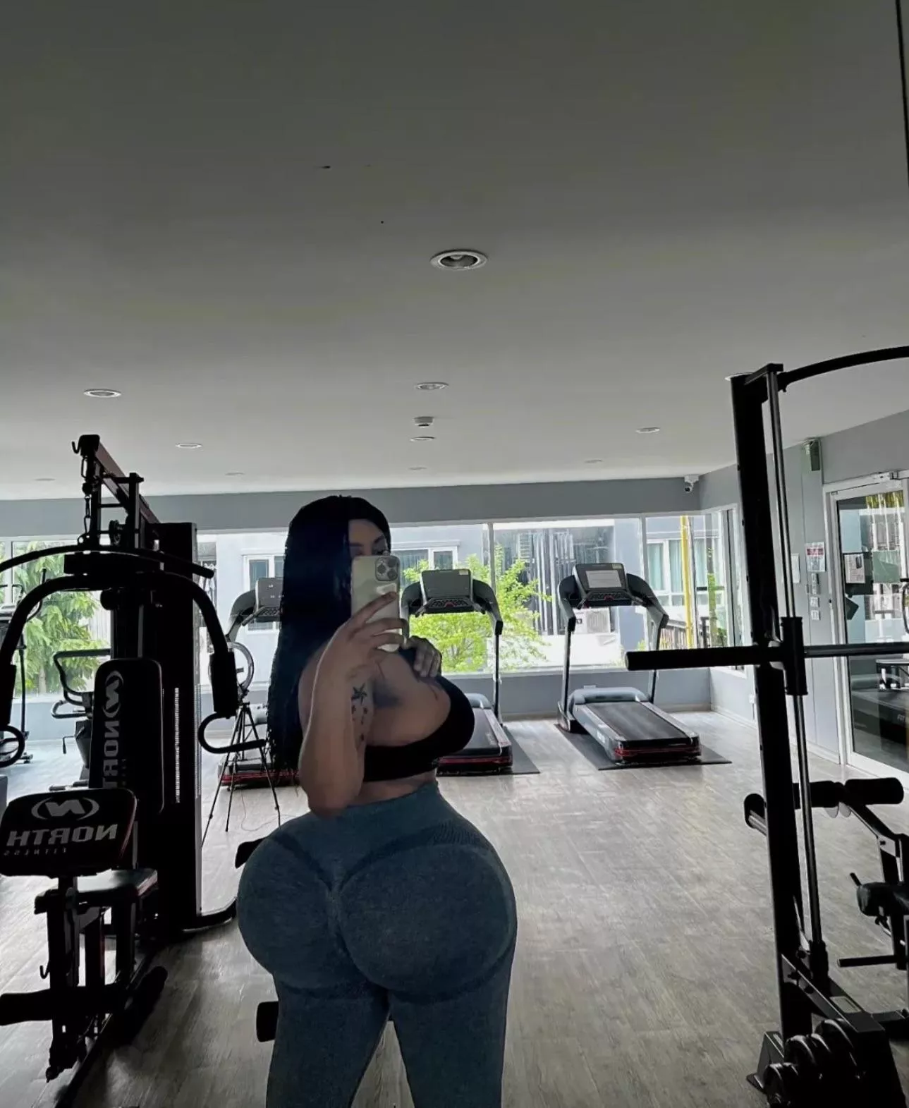 My dick would explode if I saw this at the gym! posted by foreverbrickeddd
