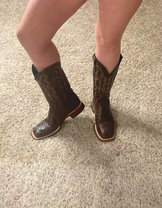 New boot goofin posted by Bustyfarmgirl