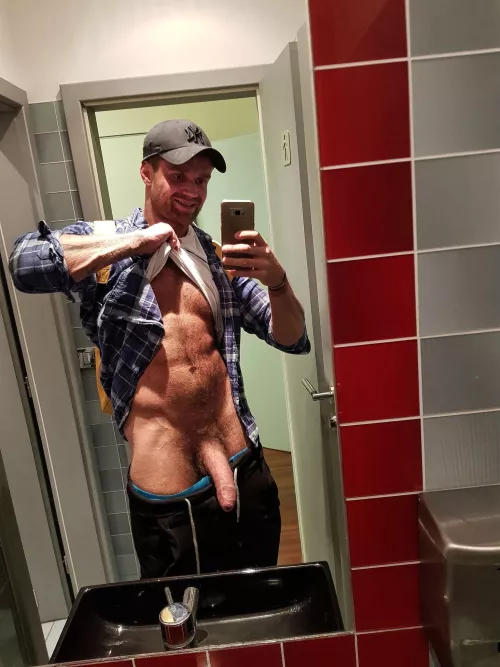 Prague 2 gym at evening by hereWeAreXXX