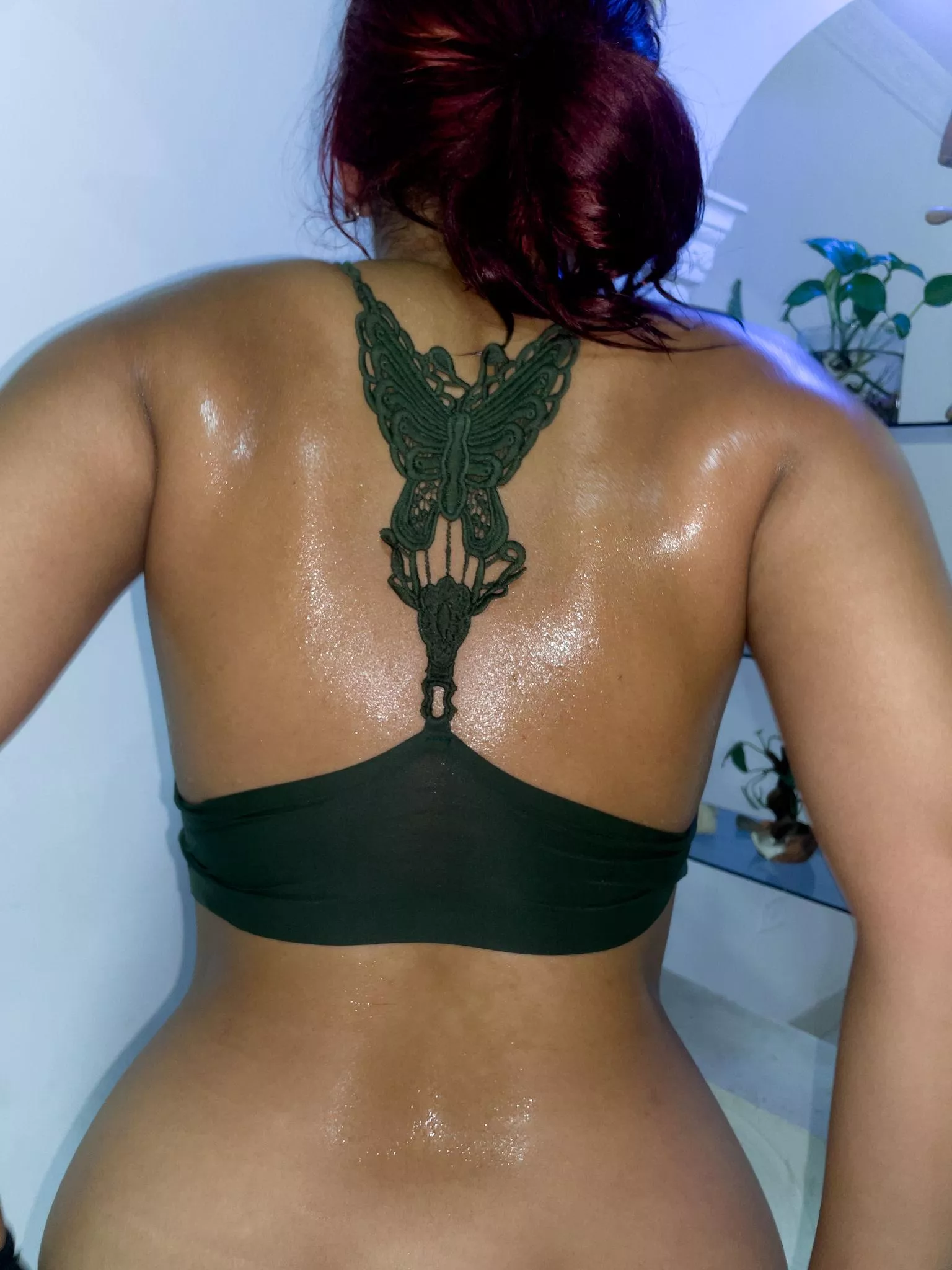 sweaty back is the best posted by Yoisnia