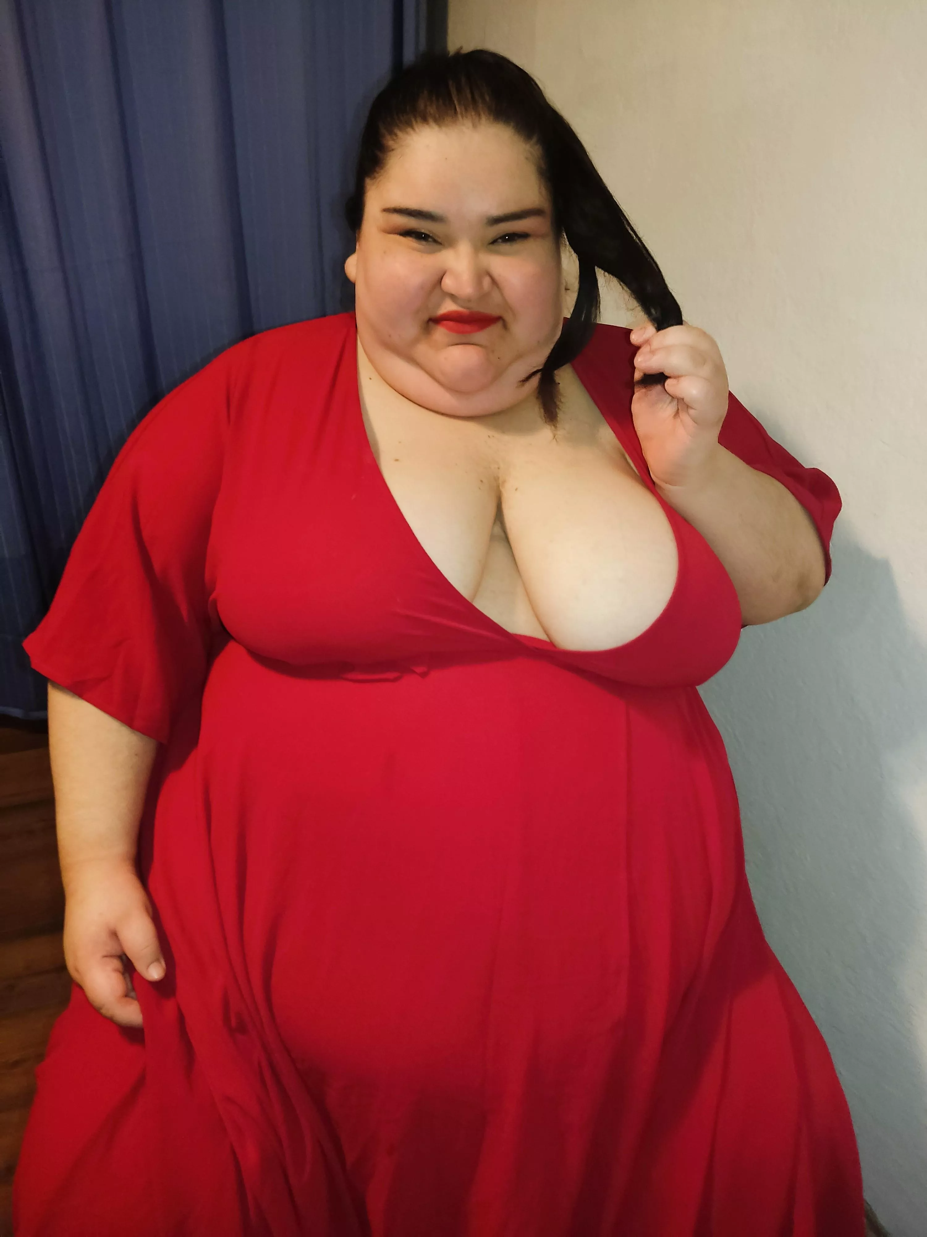 This smile is worth some bugers, right?😘 posted by piggybu