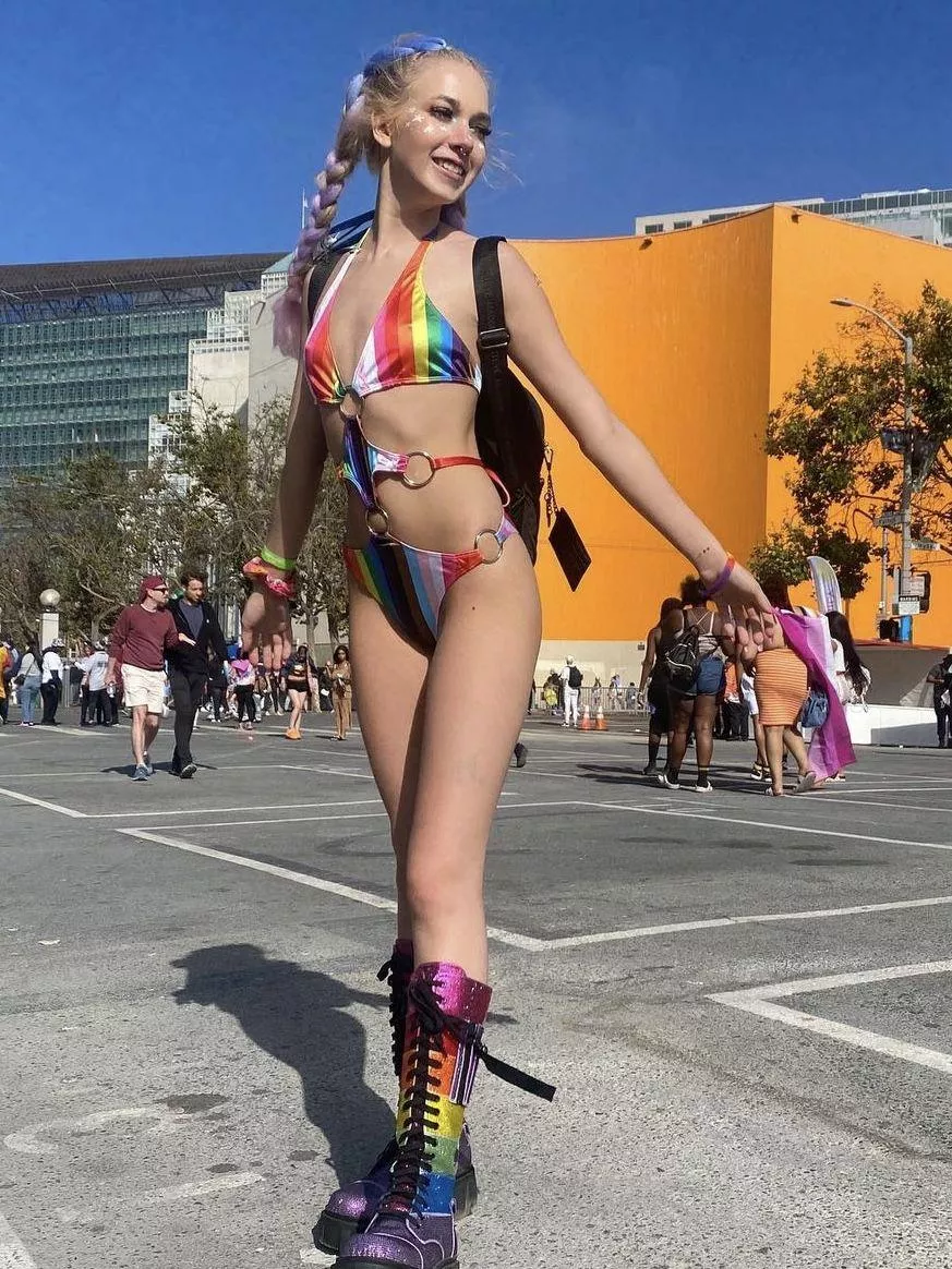 Watch your girl. I might take her 😜 posted by pollyblueof