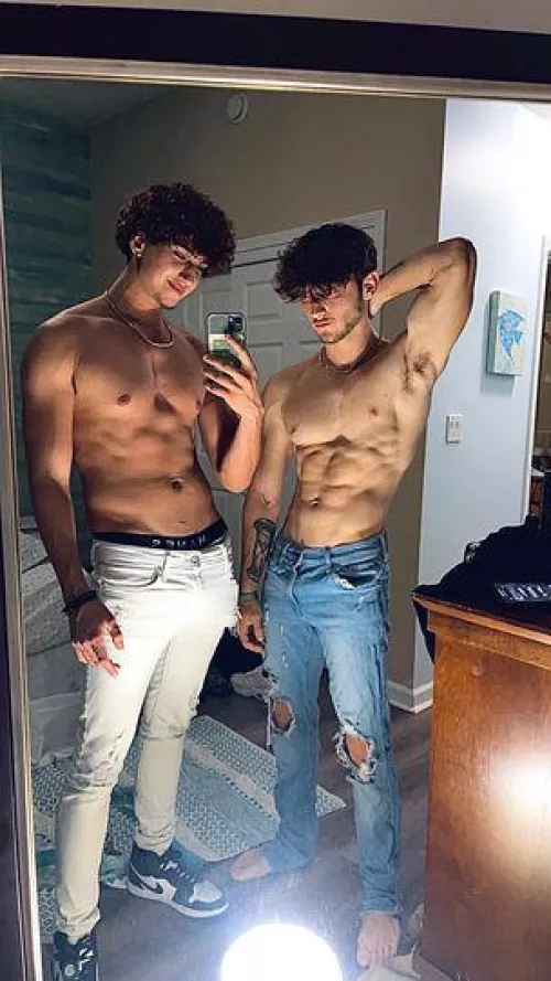 Who can handle 2 studs😈 by Day_Dreamere