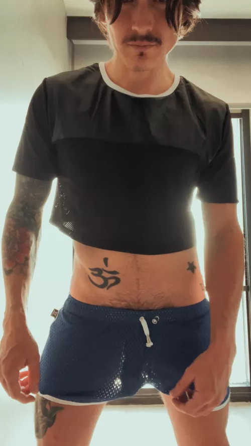 Who loves mesh? by realandymendoza