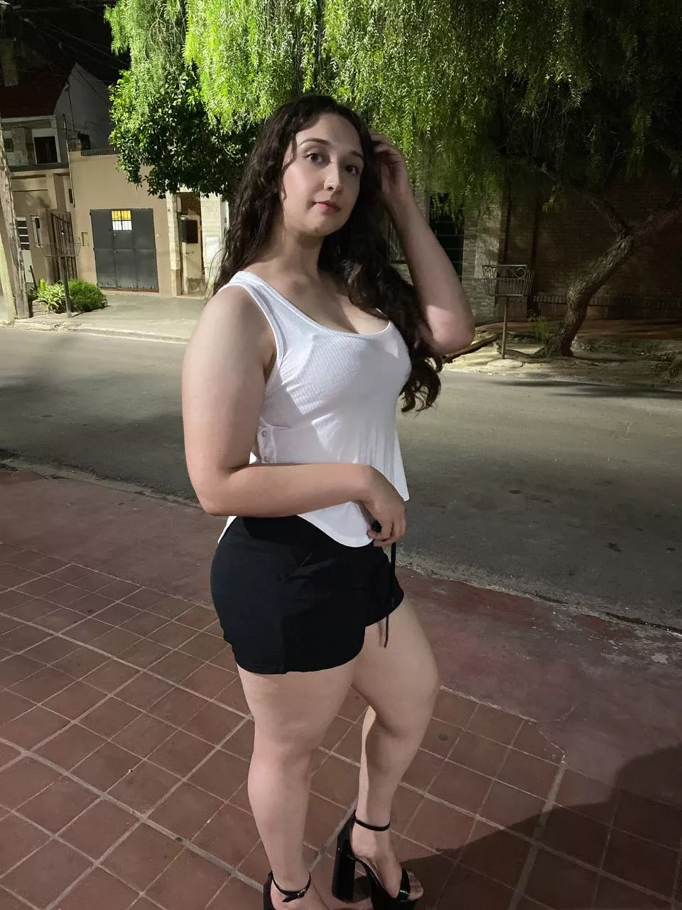 would you say my outfit is classy? posted by JanetBagguley