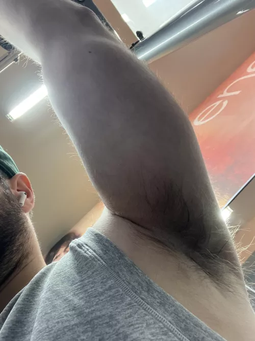 You see me lifting and standing like this, you sniffing between sets? (30) by Jealous_Ad7684