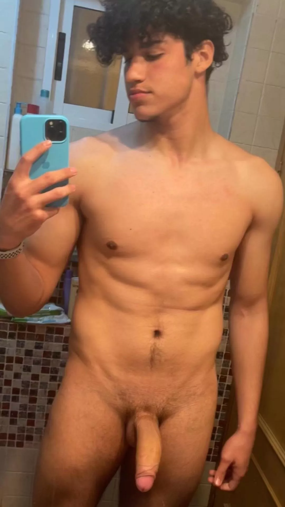 19 teen boys hmu bigdickteen34 posted by ResponsibleDonut7676