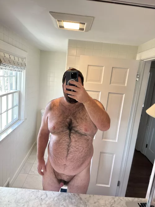 Any ladies feel like chatting? by AuthorNo7854