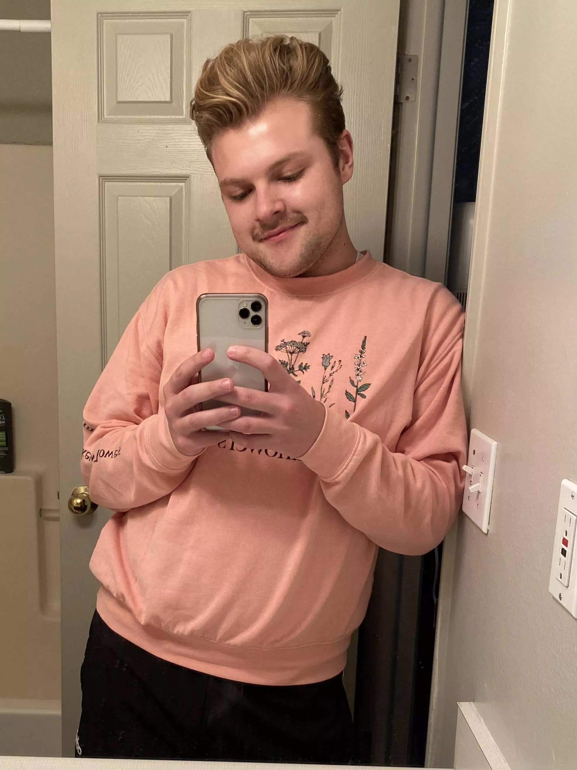 Anyone wanna play Fortnite👀 posted by ryk_and_ike