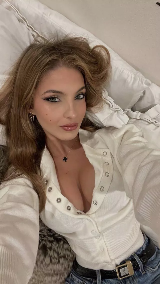 Can anyone feed pics of Lexi? posted by Ok_Travel_6302