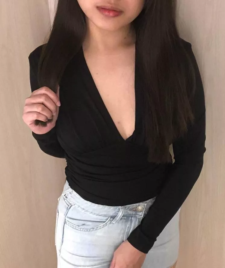 Can I be your Asian girlfriend? posted by Lilithbabygirl