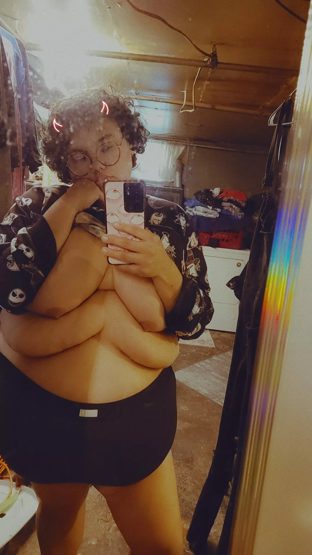 Can I sit on your lap daddy 🖤😈 posted by lonely-gorl