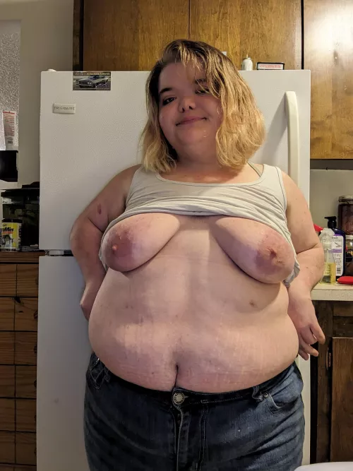 Chonky and cute🥰 by Th1ckluck