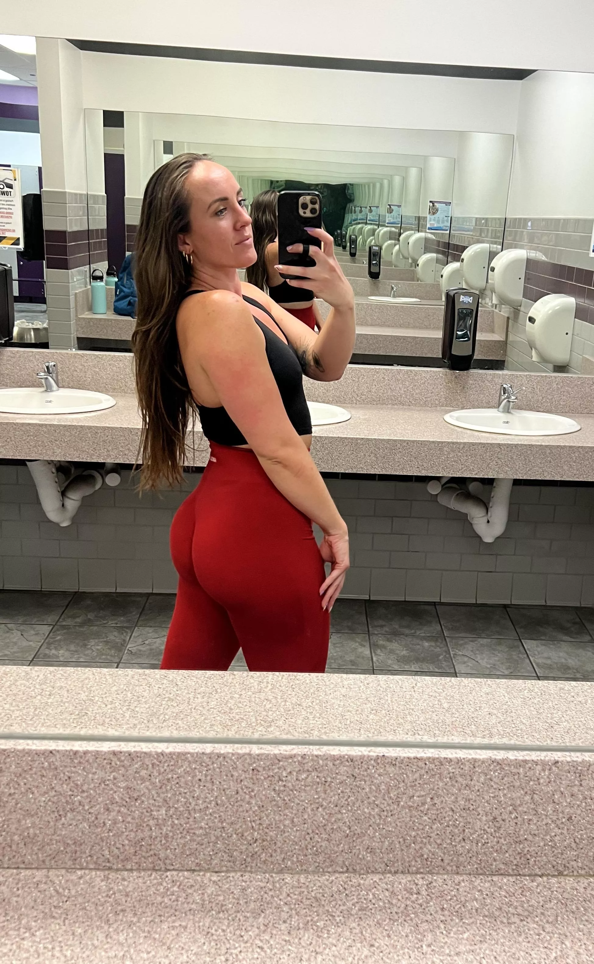 do leg day with me? posted by lisaaalove