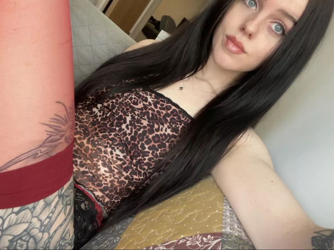 Don’t you think I’m a good girl posted by snoozecupid