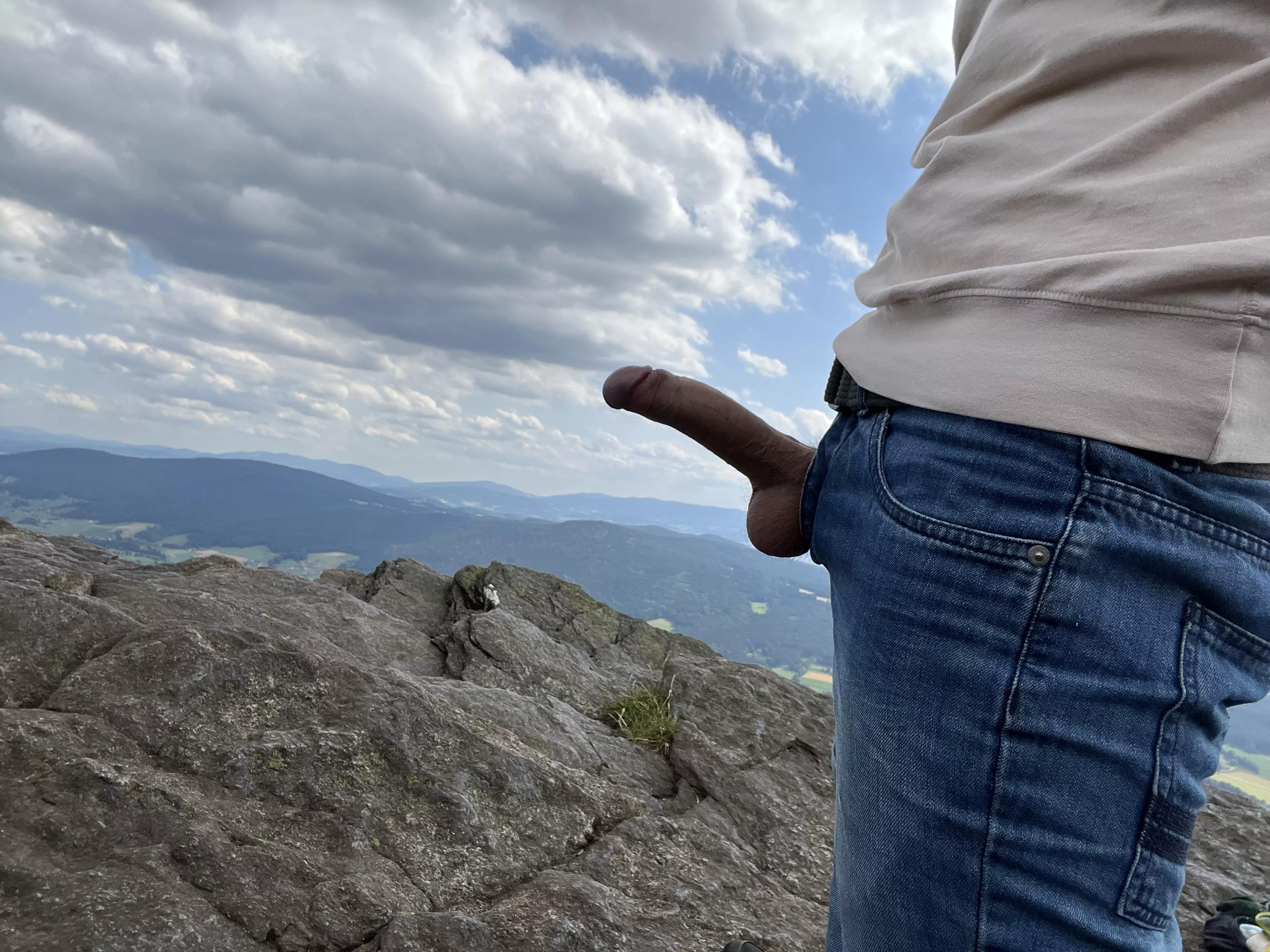 Greetings from above. Can you lend me a hand (or a mouth)? 👅 posted by AaaronSummers