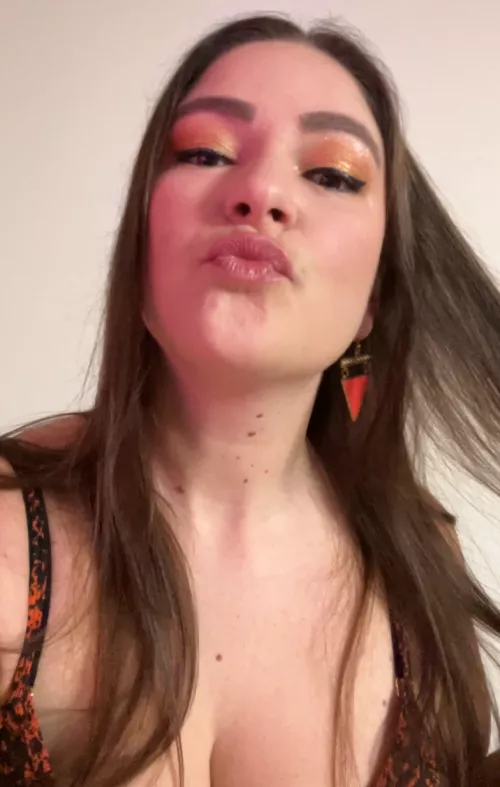 Hey you, give me a kiss by germanbombshell