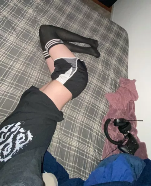 Heyy by HovercraftOnly2369