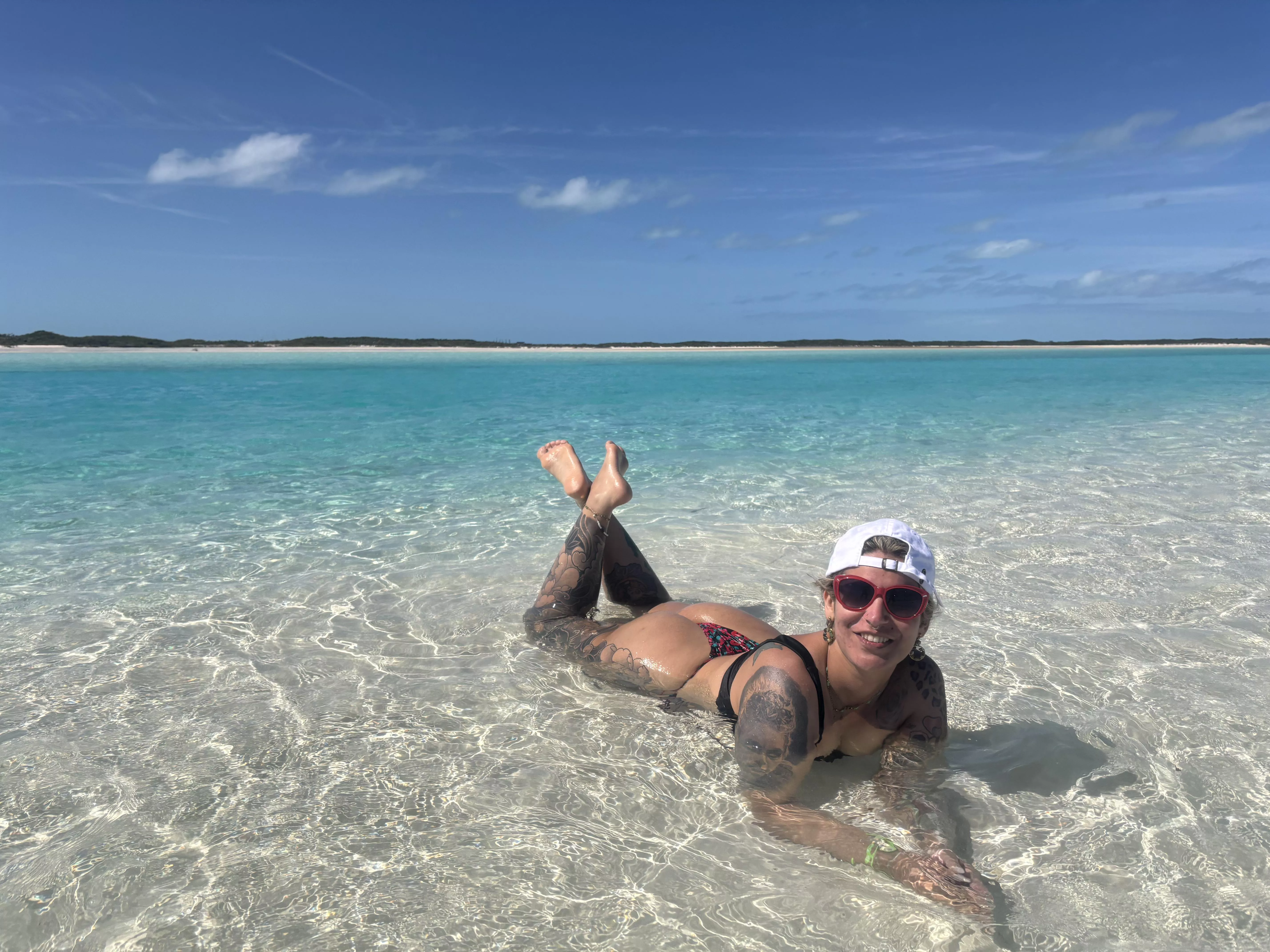 Hot in Bahamas posted by eleftheriacassie