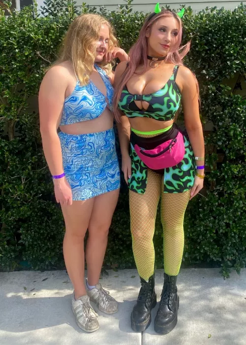 Hourglass figure by brownpapersack