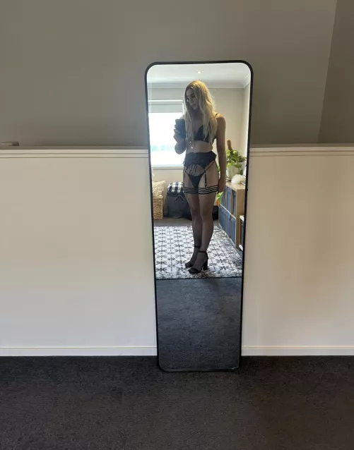 I don’t know what turns me on more- the thought of being facefucked with your hands around my head or the thought of being pinned down in doggy 😈 by sluttybitch32