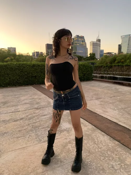 In need of some good treatment, by any men by Evergreeson