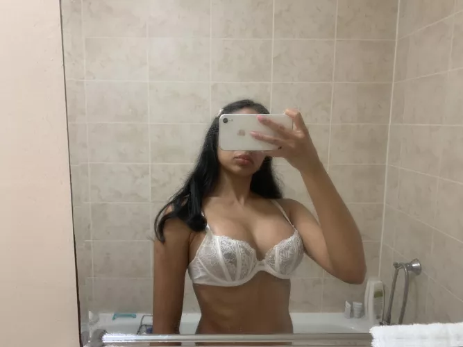 My neighbour says I’m “too” skinny… by openTerrier