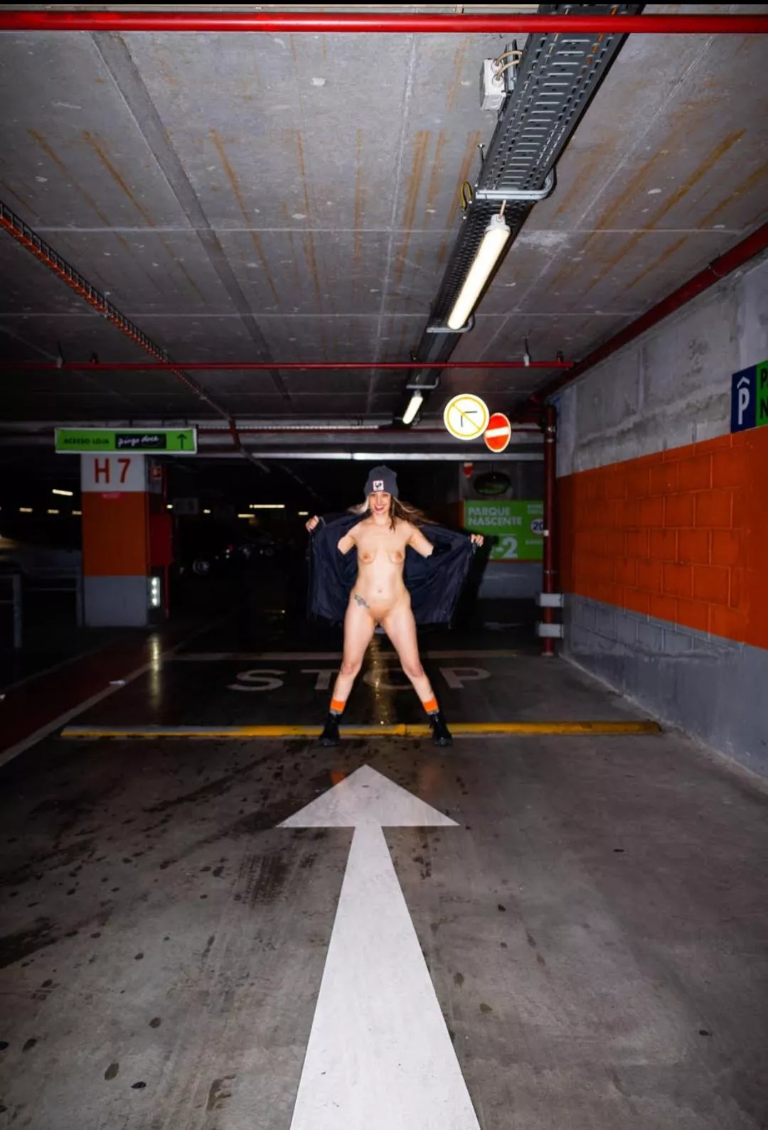 Playing in the supermarket parking 🤫 posted by gabyenlaluna