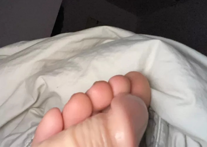 Soft toes toejob by Kind_Sock_9521