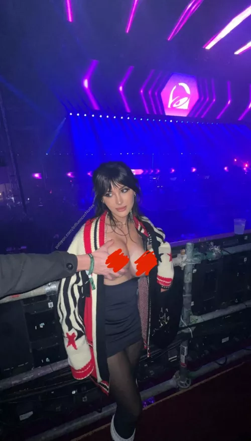 SSSniperwolf grope by Odd_Antelope_8609