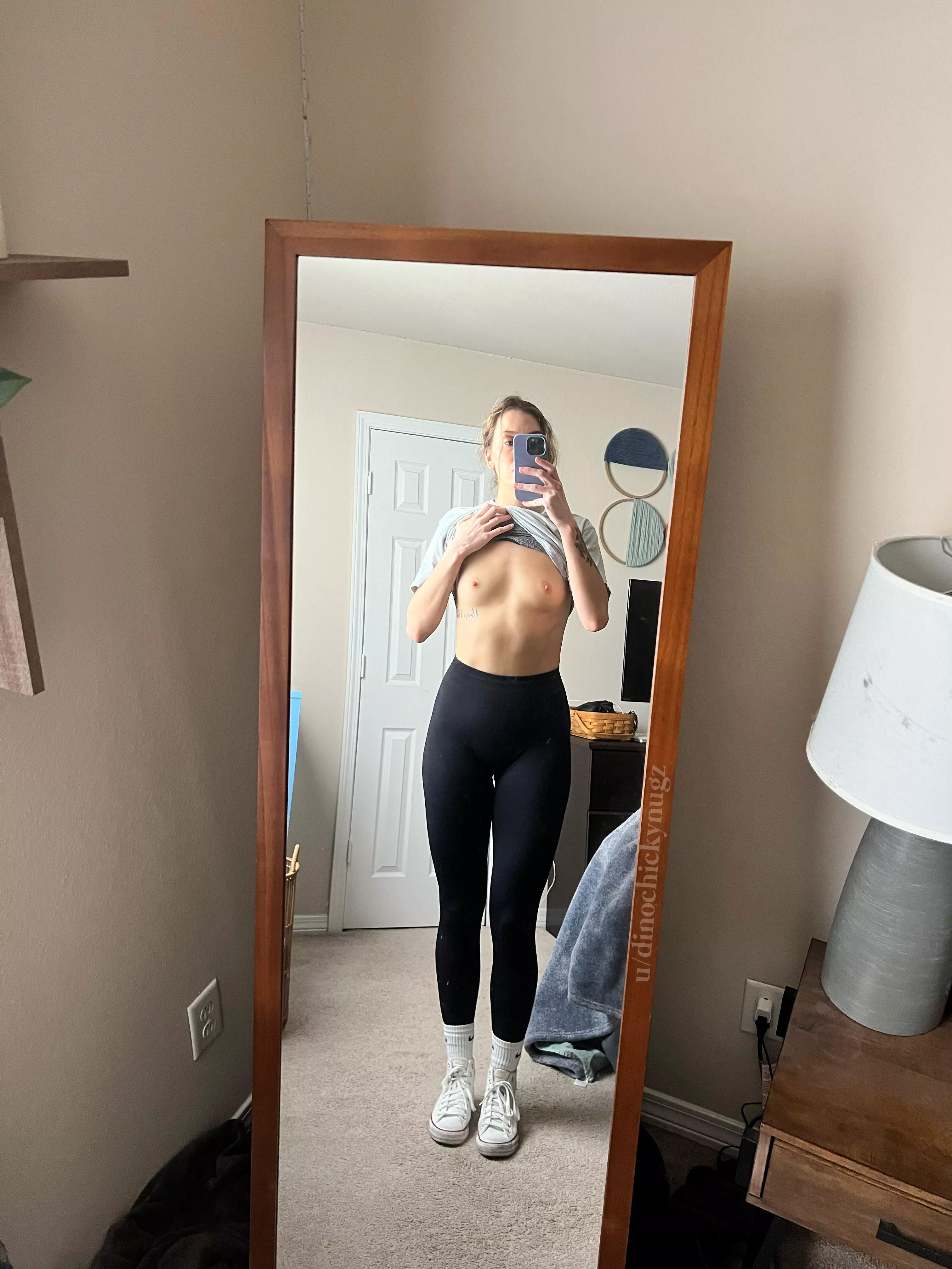 Still waiting to be hit on at the gym posted by DinoChickyNugz