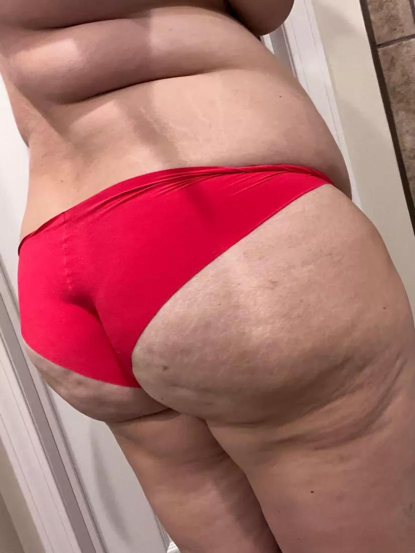 This color is fitting for the day today. posted by love2boundsboss