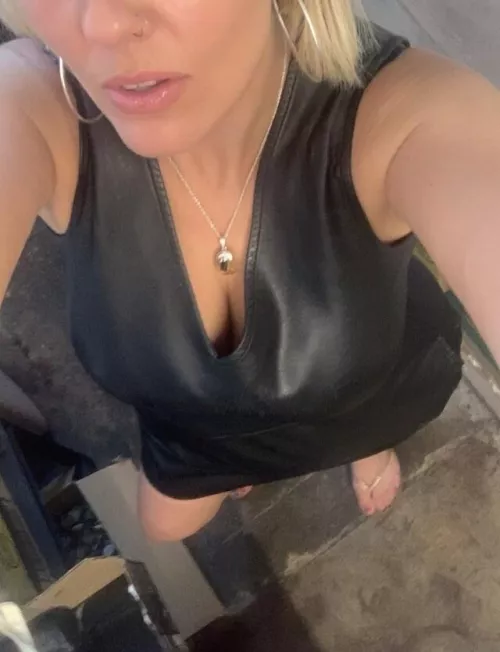 This dress pulls straight up over my head and it wipes clean so you can keep it on or rip it off me 😘