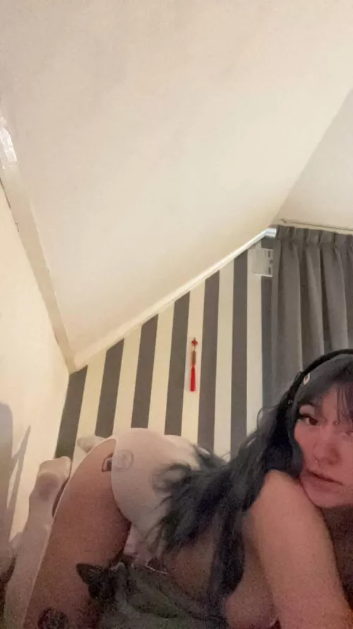 Wanna show you something.. it is a secret by Maxieitner