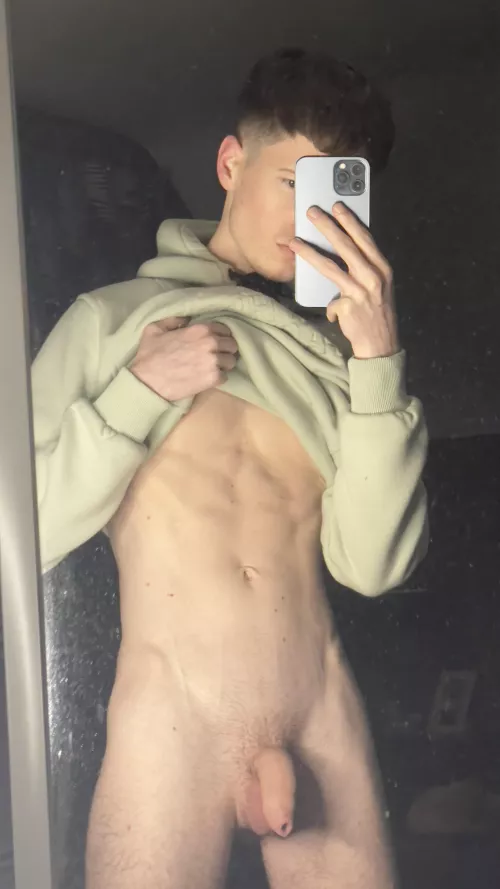 Wanna taste? 👀 by McKibbz