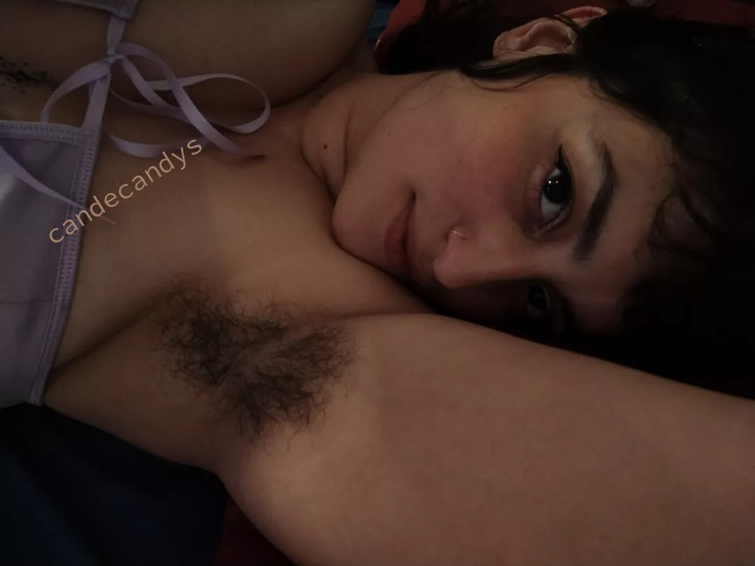 Want a morning sniff ? It gives you the serotonin you need for the day posted by candecandys