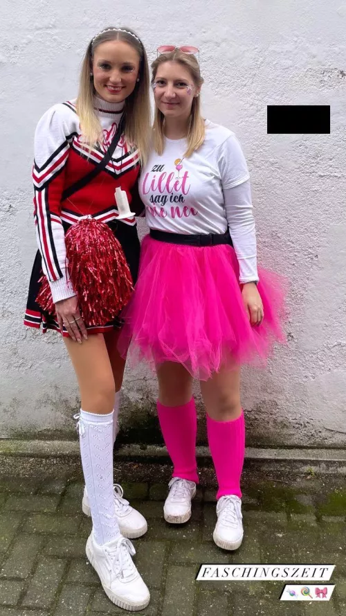 [2] Costueme girls by GloomyPharasing