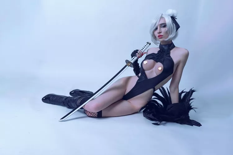 2B by lunedcrevan by LunedCrevan