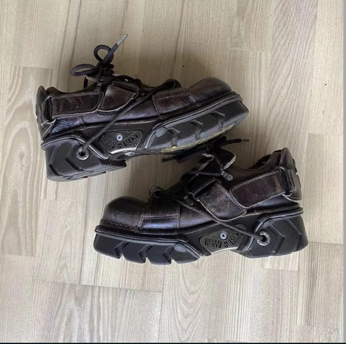 any id on this model? posted by pencilsharp123___