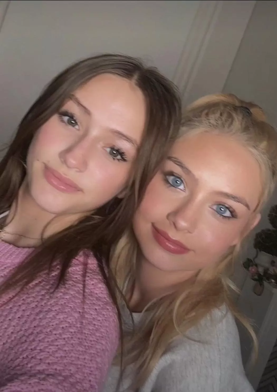 Brunette or Blonde posted by mouth4war3