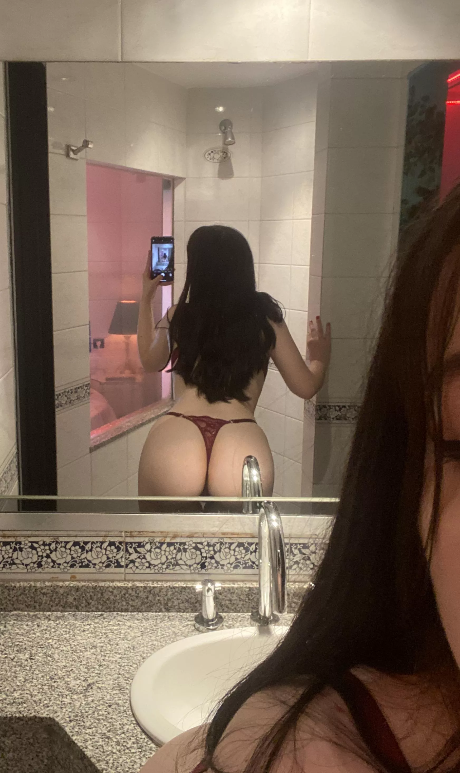 Can you squeeze my bum cheeks? posted by Cutee_Queen