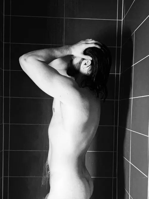 Come shower with [M]e after my heavy legday by PrestigiousGroup5